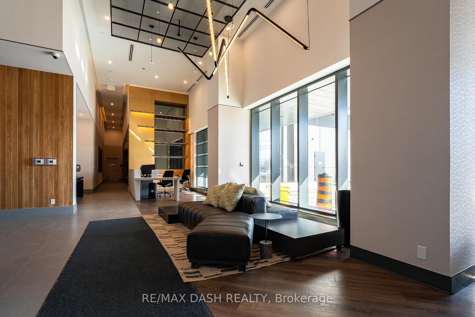 1007 THE QUEENSWAY Avenue, Unit 1707 - Photo 3