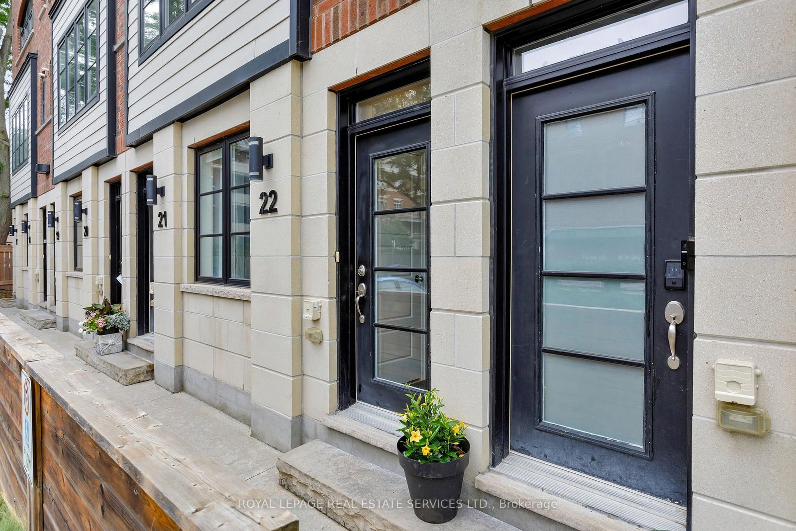 405 Plains Road E, Unit 22 - Photo 3