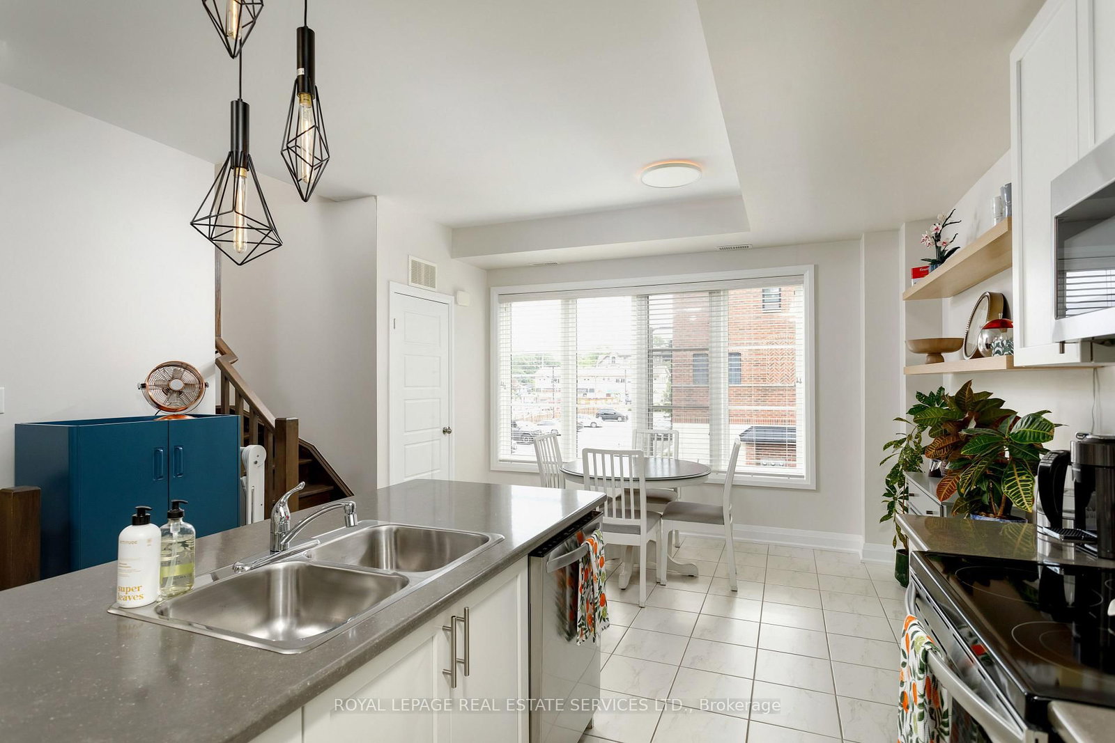 405 Plains Road E, Unit 22 - Photo 6