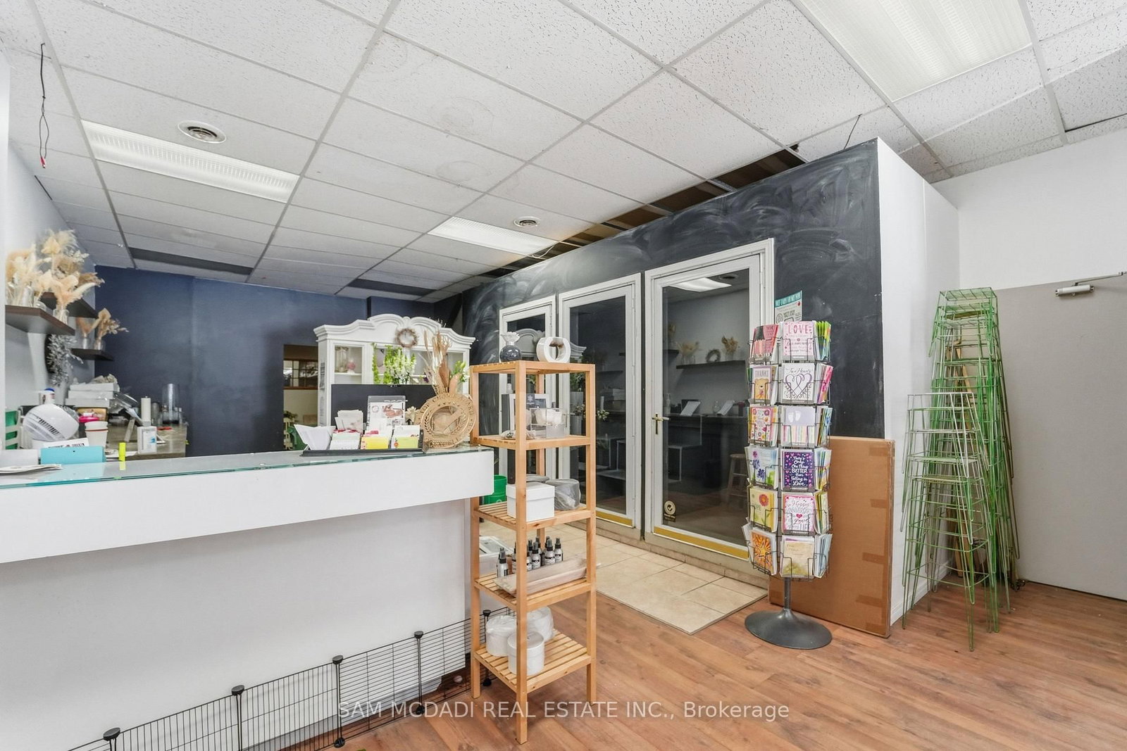 4142 Dundas Street W - Photo 18