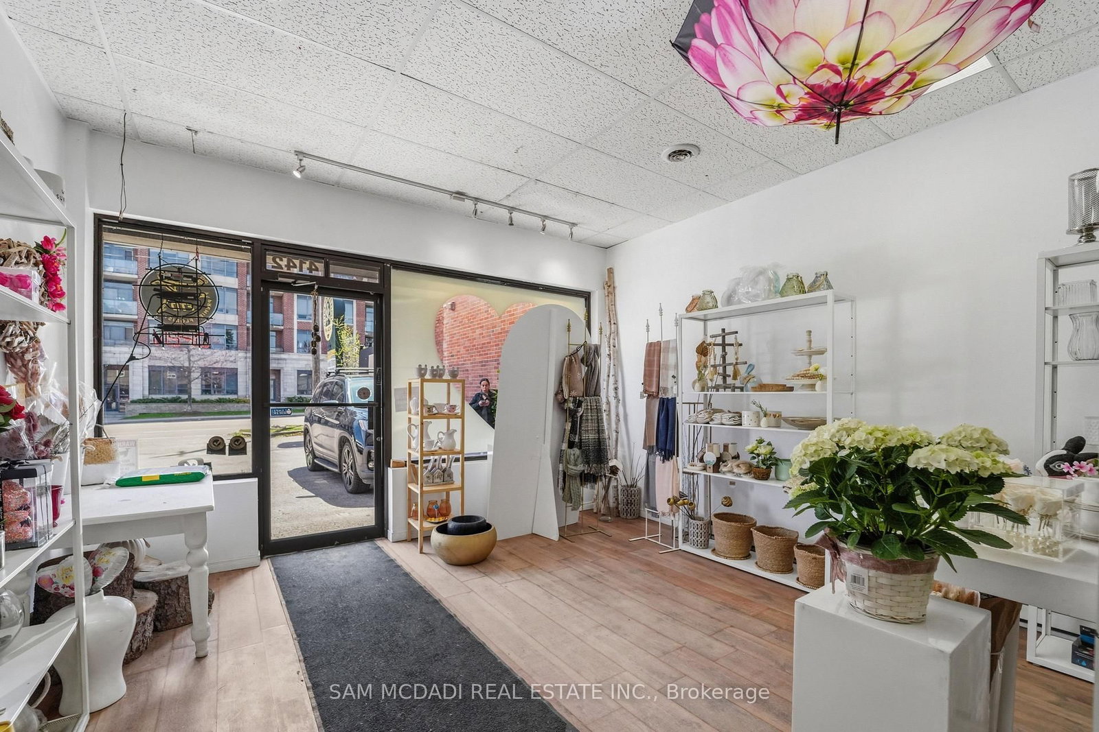 4142 Dundas Street W - Photo 9