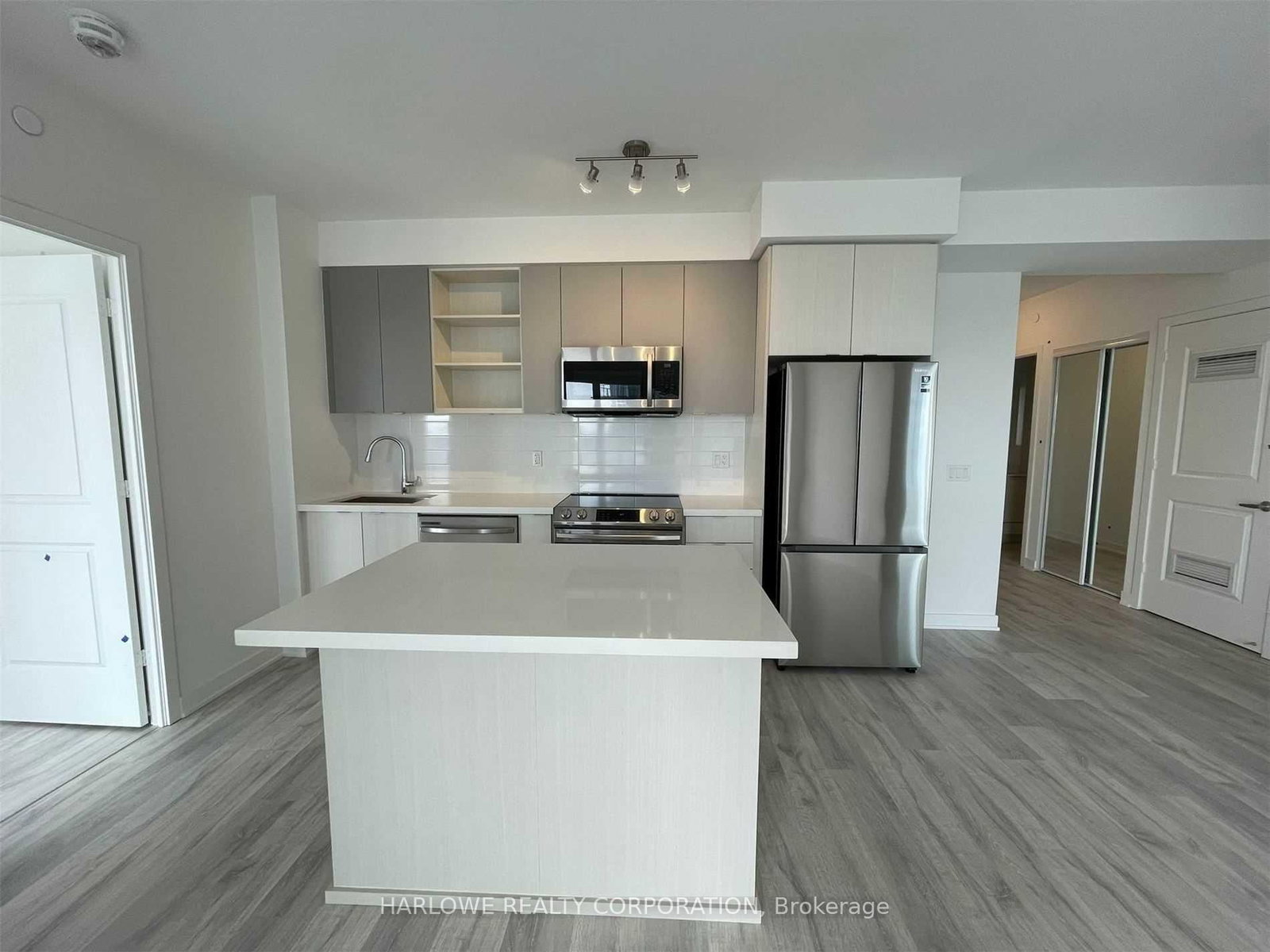 4675 Metcalfe Avenue, Unit 807