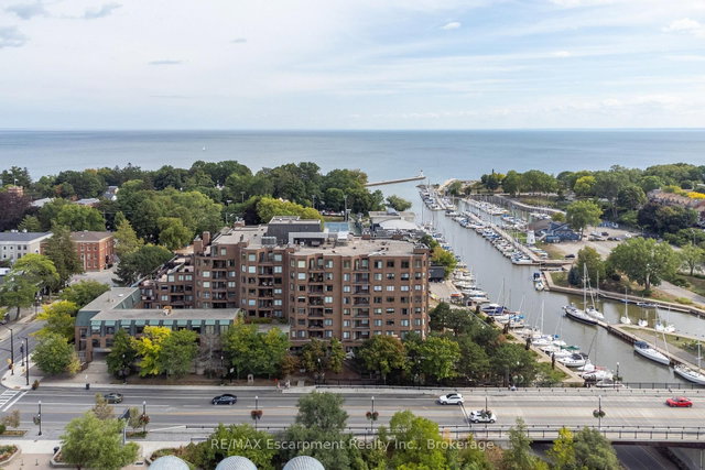 303 - 100 Lakeshore Road E