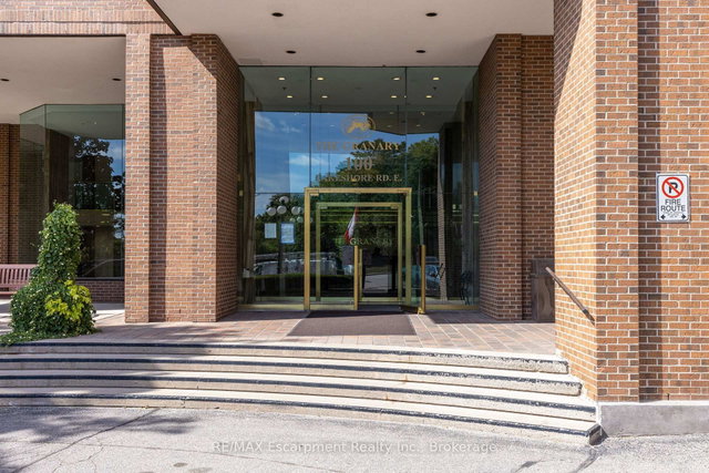 303 - 100 Lakeshore Road E
