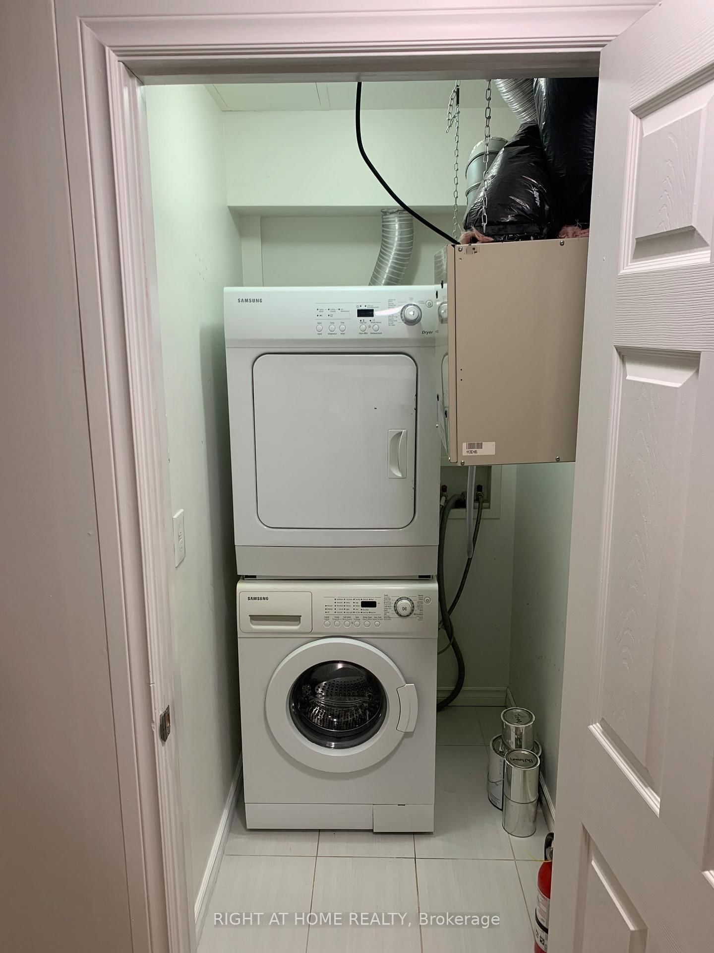 701 THE QUEENSWAY Avenue - Photo 10