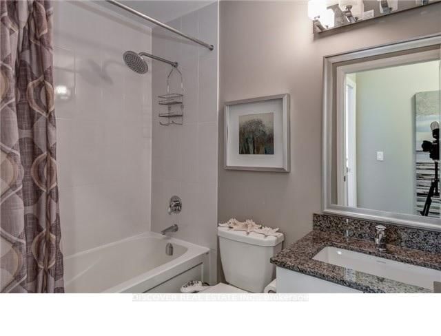 55 Eglinton Avenue W, Unit 2402