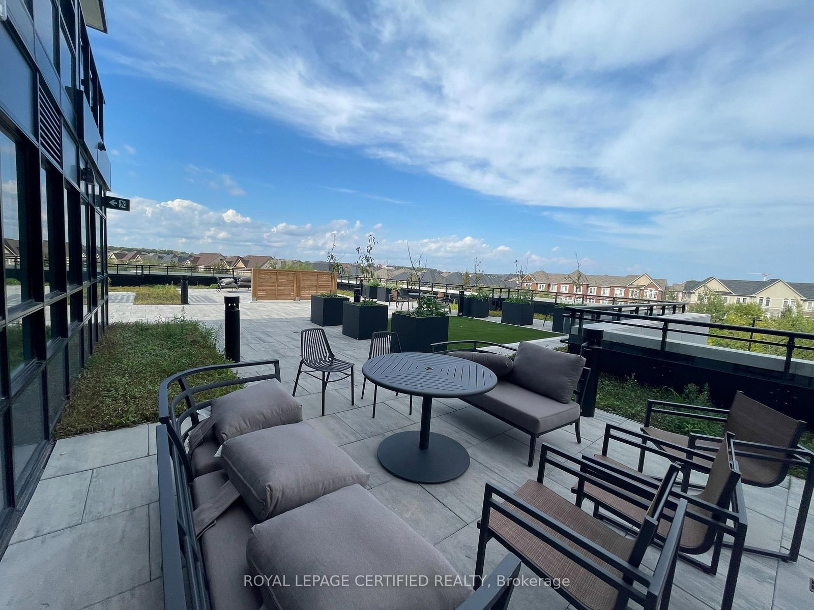 395 Dundas Street, Unit 131 - Photo 32