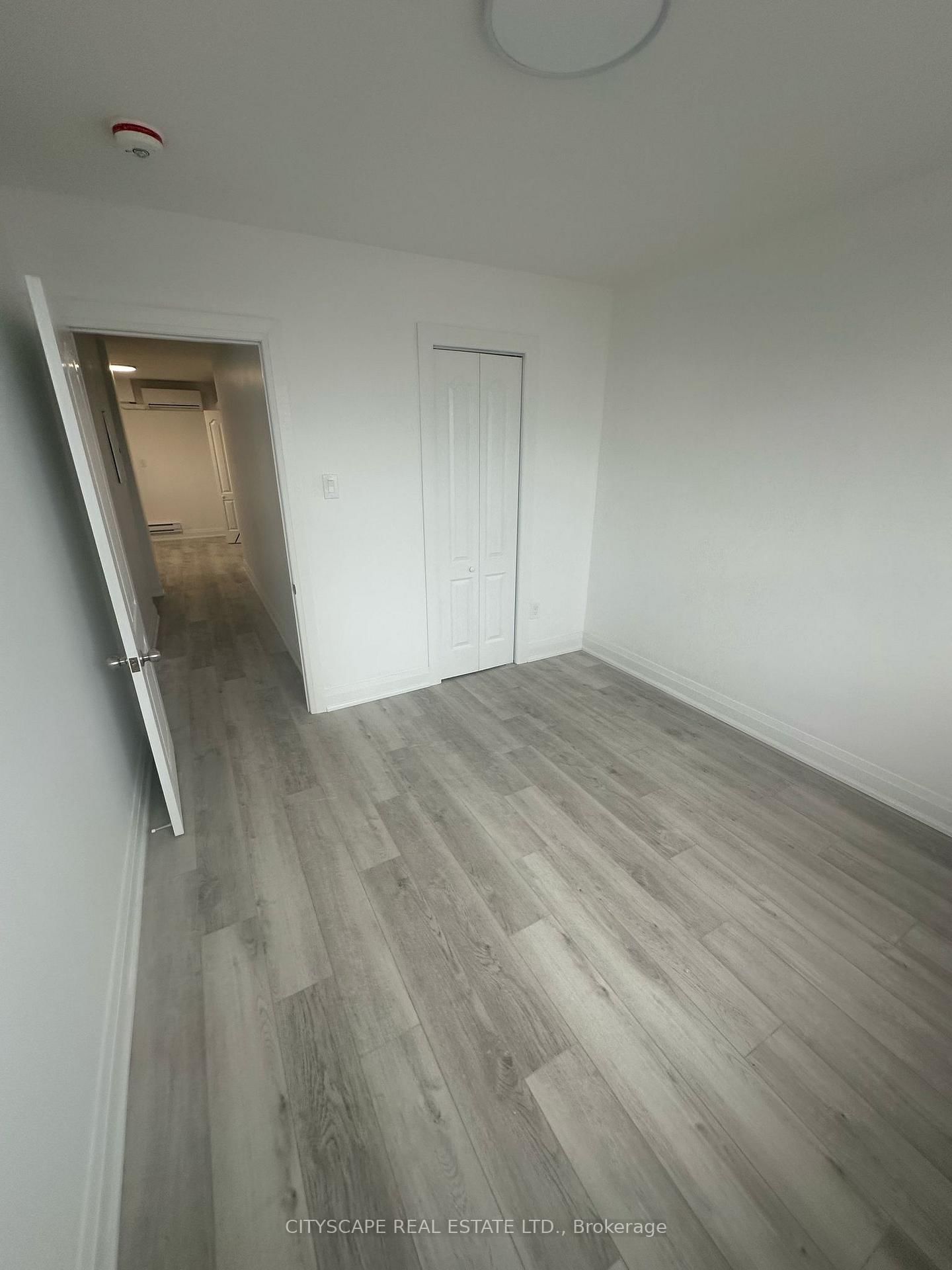1710 St Clair Avenue W, Unit Unit 1 - Photo 16