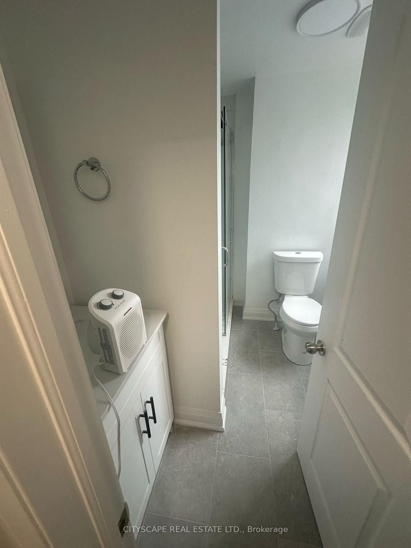 1710 St Clair Avenue W, Unit Unit 1 - Photo 20