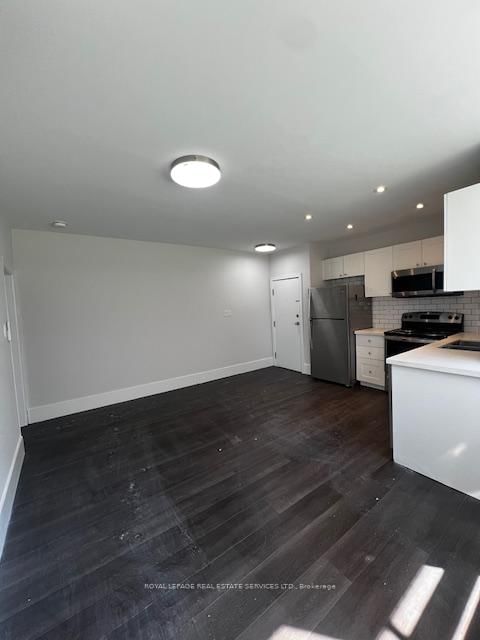 B - 2622 Keele St W, Toronto, M6L 2P1 | Image 3