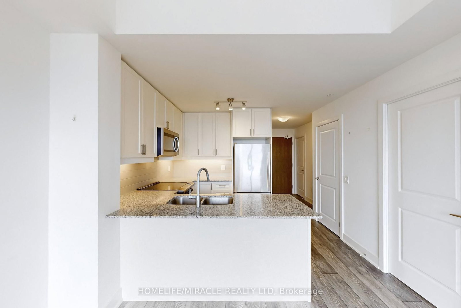 1050 Main Street E, Unit 1106 - Photo 9