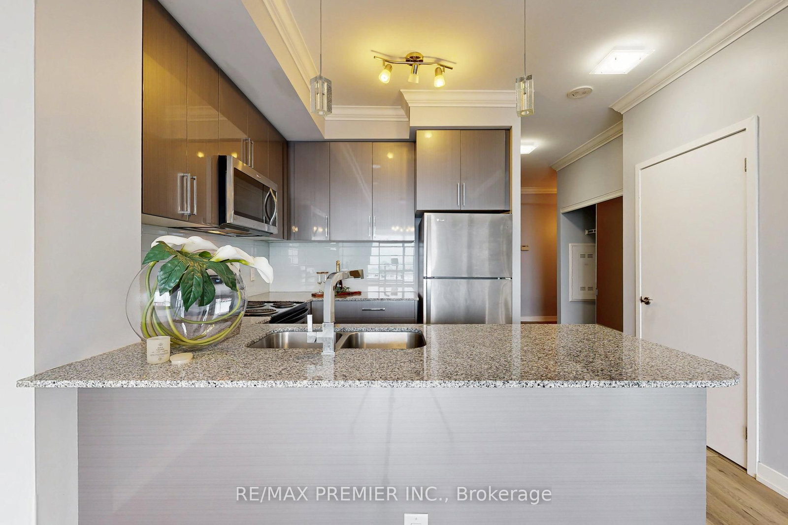 840 Queen's Plate Drive, Unit 610 - Photo 19