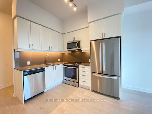 8 Nahani Way, Unit Lph 19 - Photo 4