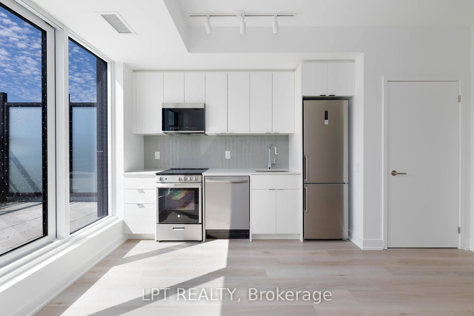 1660 Bloor Street W, Unit 506 - Photo 9