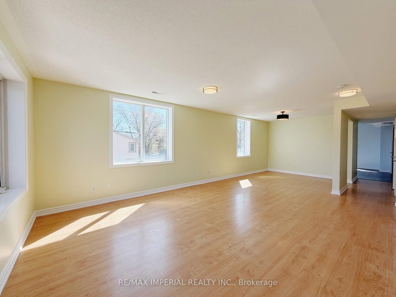 621A The Queensway