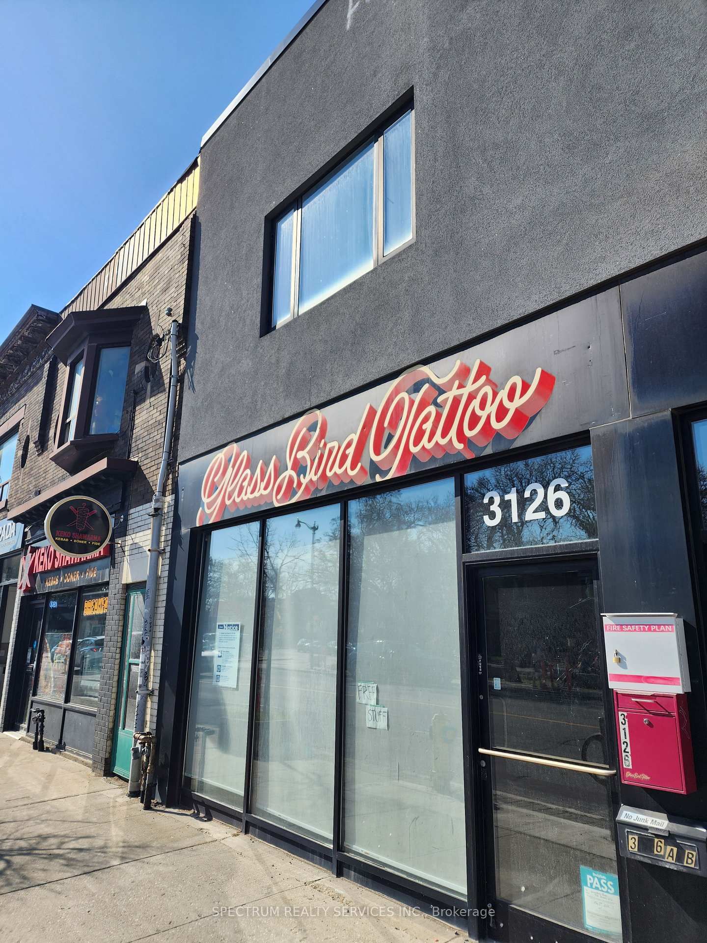 3126 Dundas Street W - Photo 2