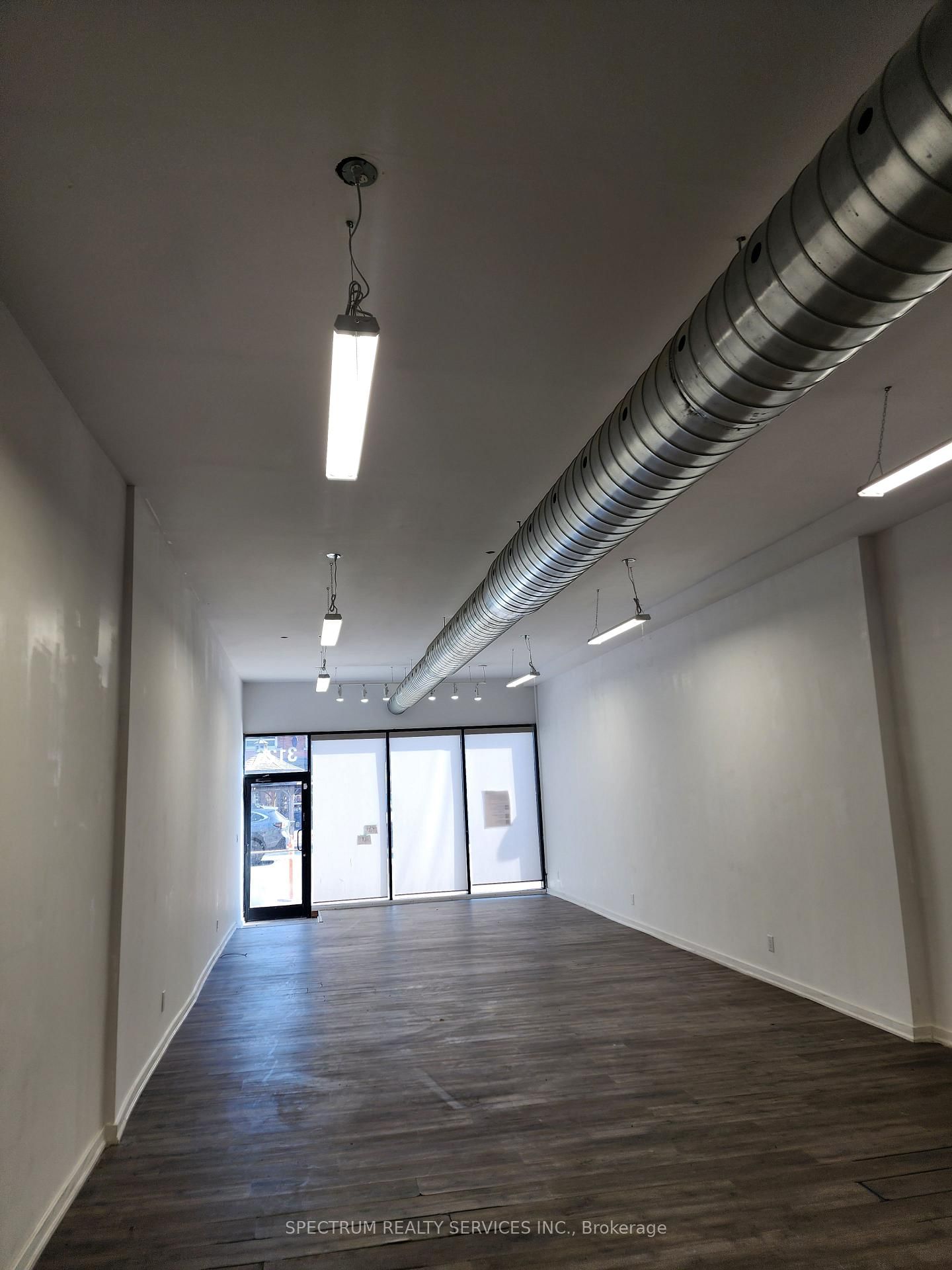 3126 Dundas Street W - Photo 3