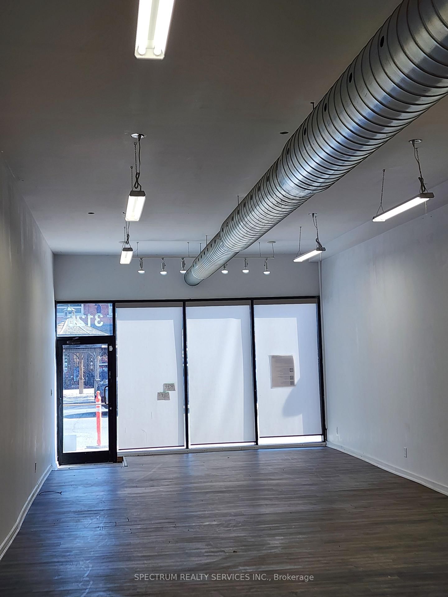 3126 Dundas Street W - Photo 4