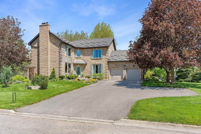 16 Oak Ridge Drive • Halton Hills, ON photo 3