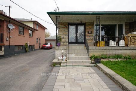 Semi-Detached House for sale at 73 Buckland Road, Toronto, Ontario, M3L 1W3 - Glenfield-Jane Heights - MLS: W13052070