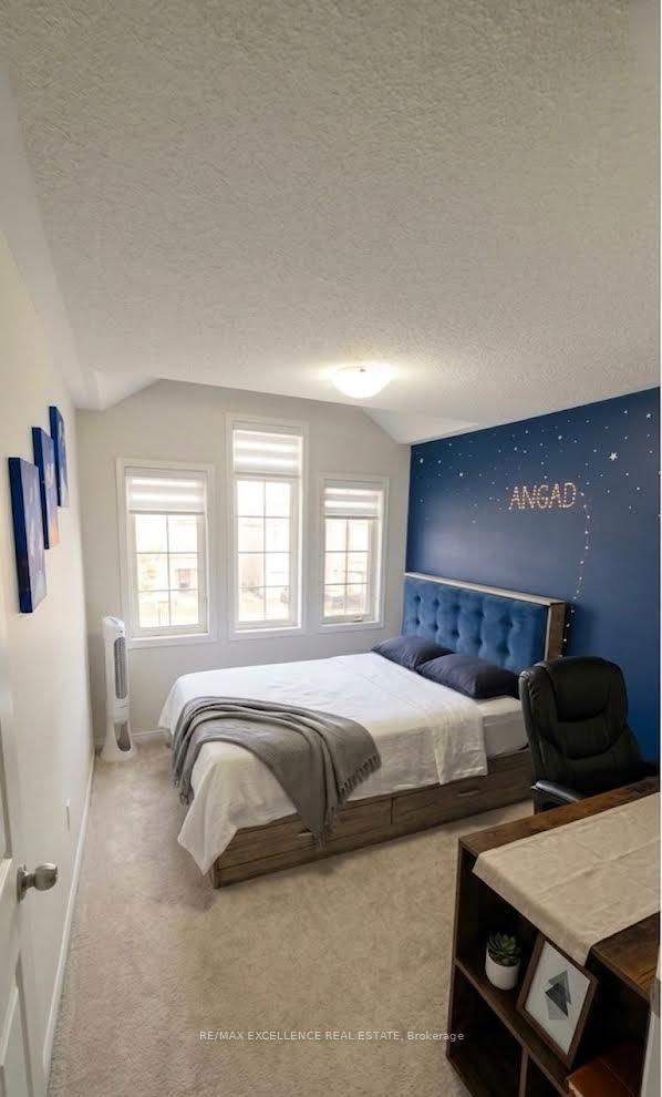 566 Attenborough Terrace - Photo 6