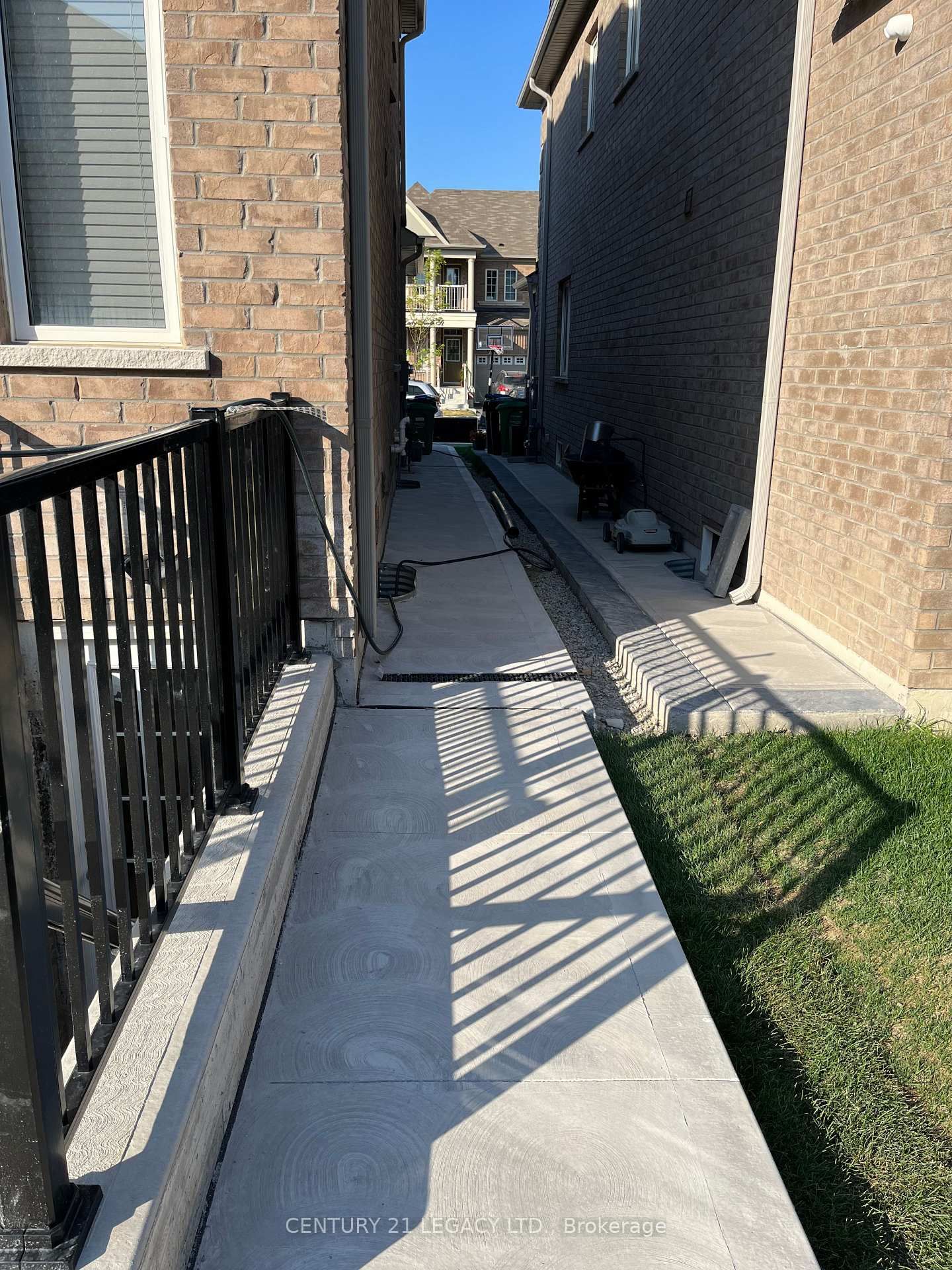 18 Ladysmith (Basement) Street - Photo 3