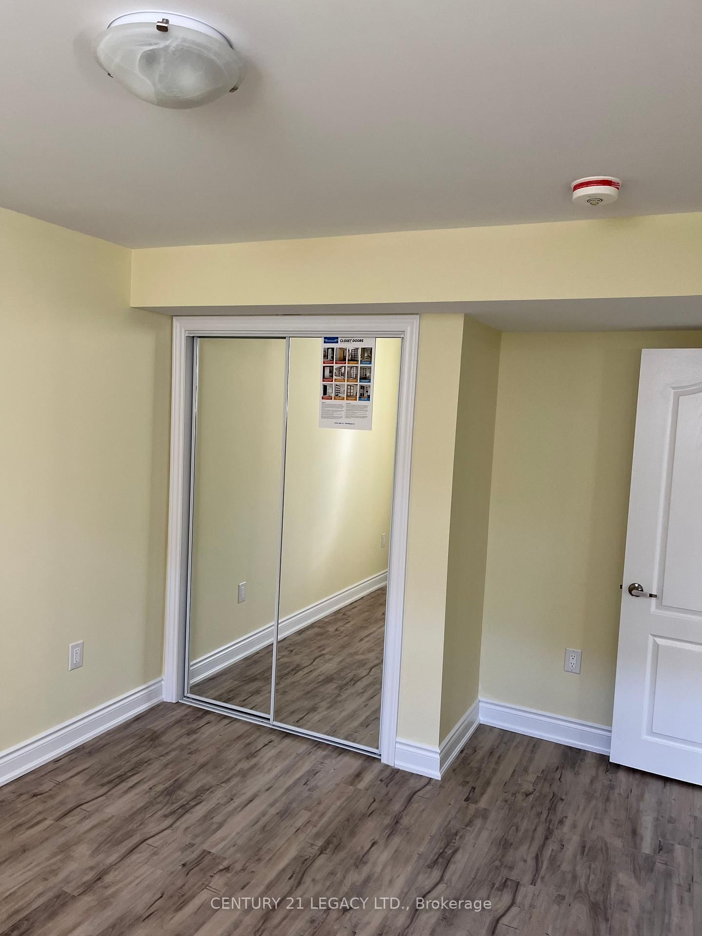 18 Ladysmith (Basement) Street - Photo 8