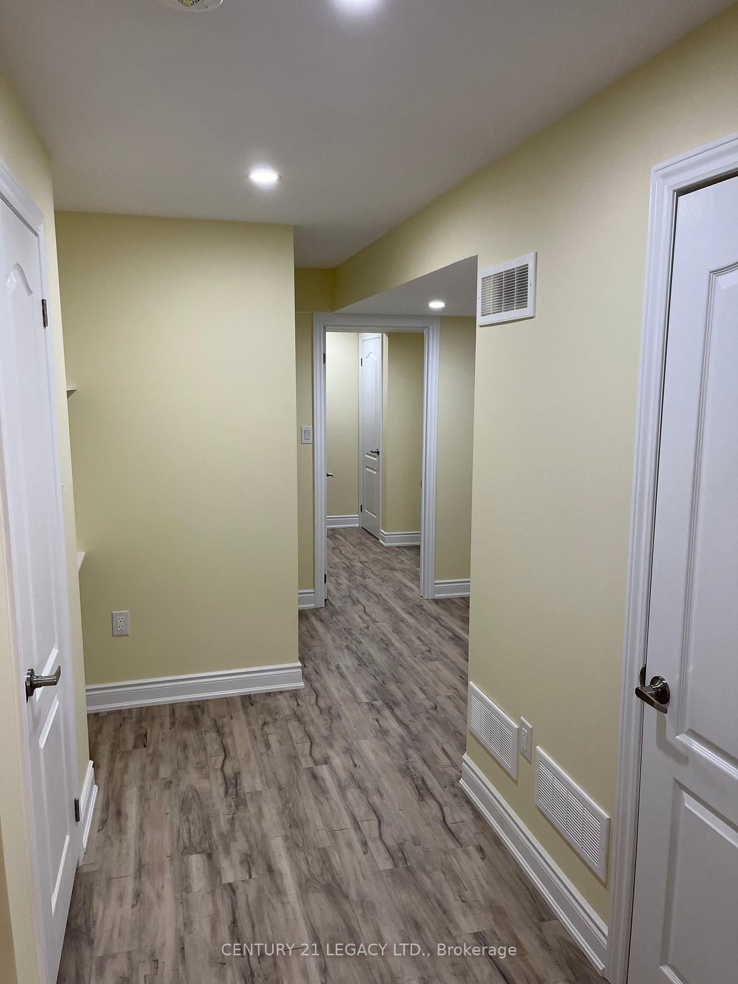18 Ladysmith (Basement) Street - Photo 9