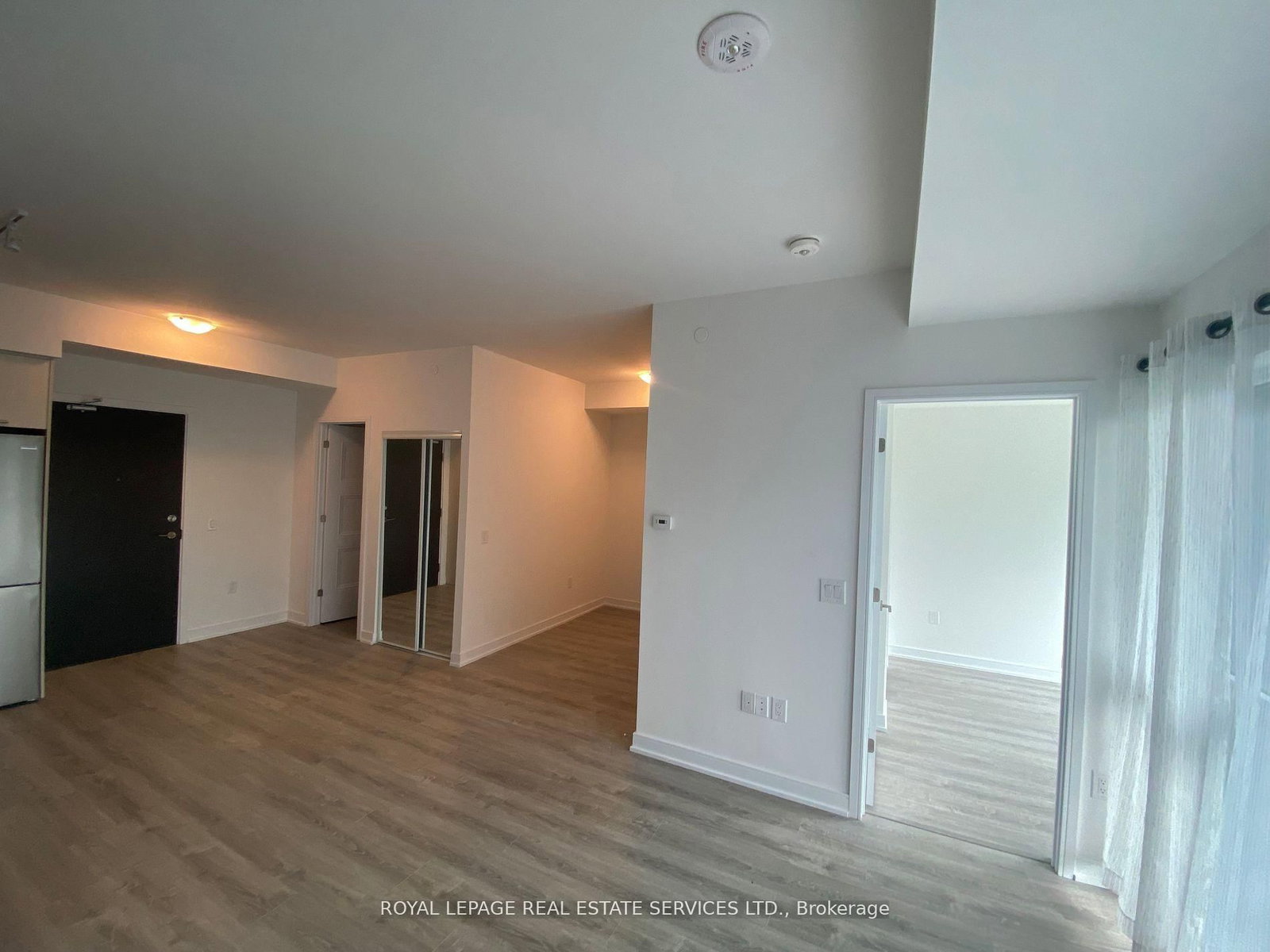 25 Neighbourhood Lane, Unit 605 - Photo 6