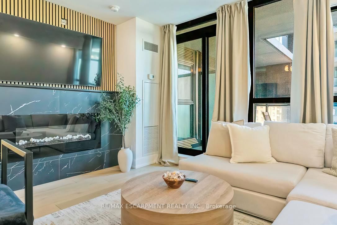 80 ESTHER LORRIE Drive • #501 • Toronto, ON photo 21