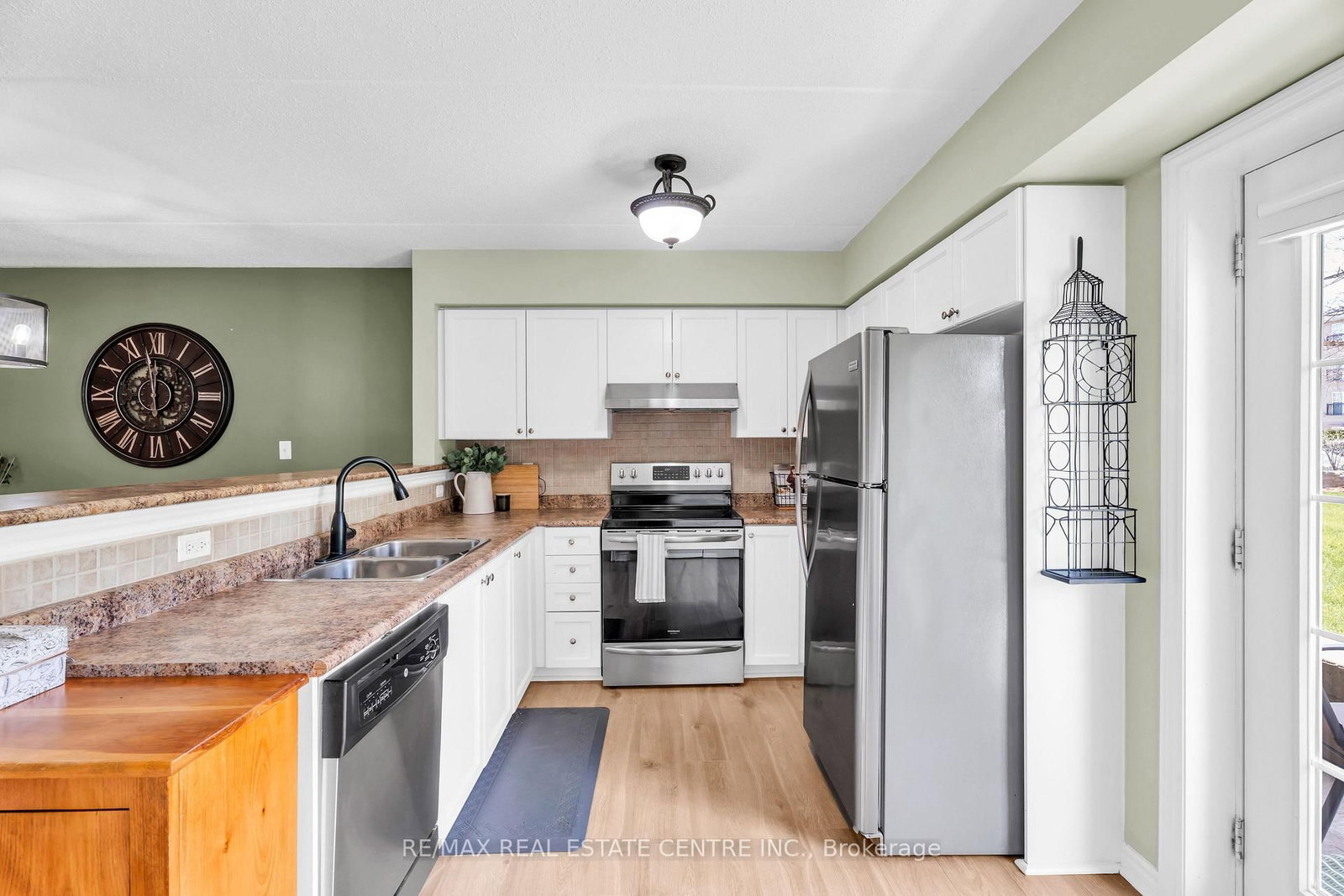 1479 Maple Avenue, Unit 102 - Photo 21