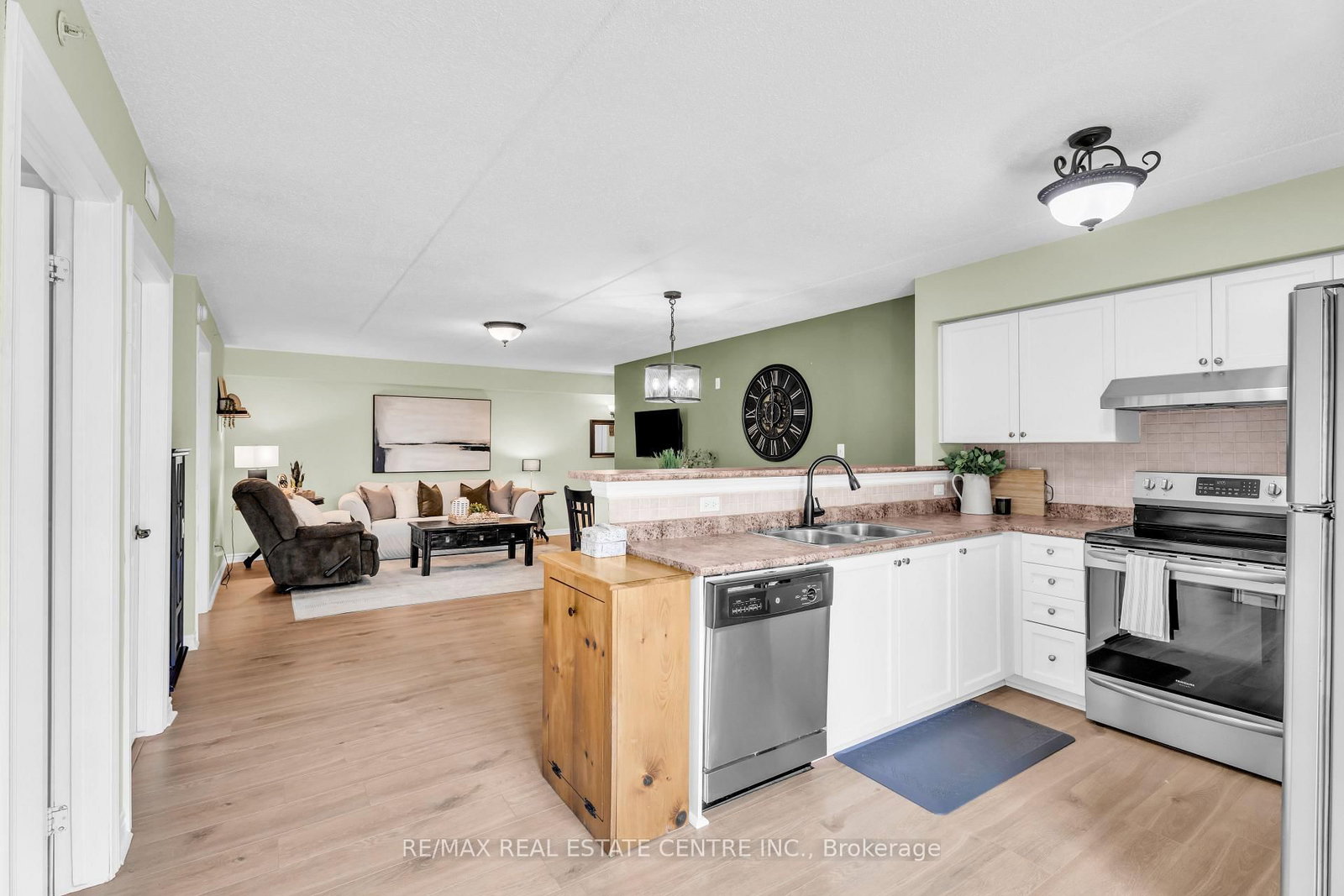 1479 Maple Avenue, Unit 102 - Photo 24