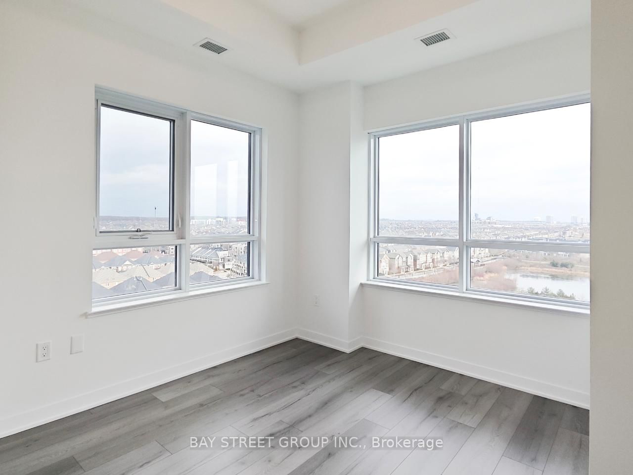 395 Dundas Street W, Unit PH07 - Photo 19