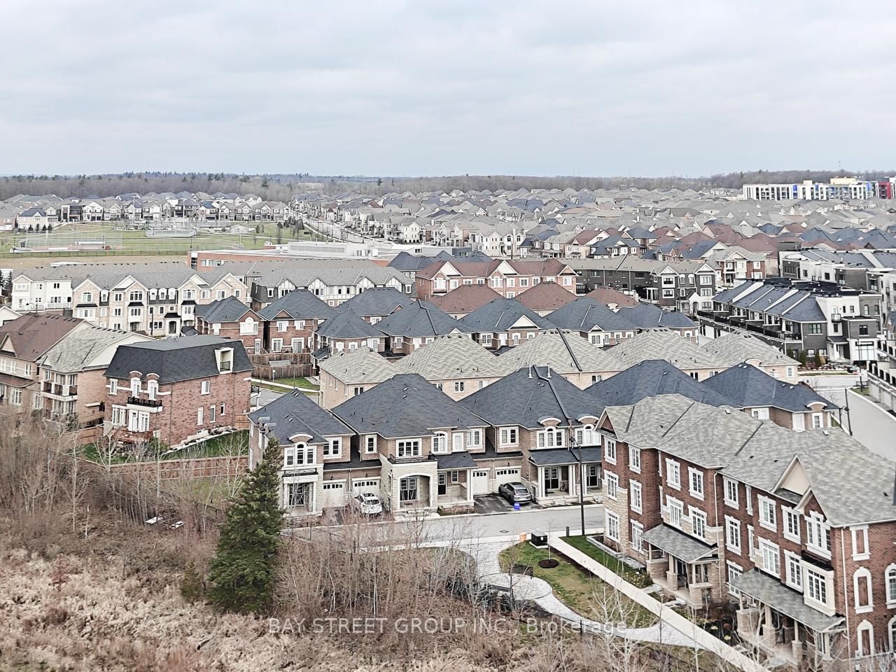 395 Dundas Street W, Unit PH07 - Photo 23