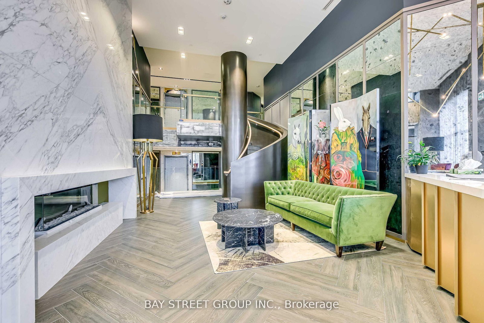395 Dundas Street W, Unit PH07 - Photo 30