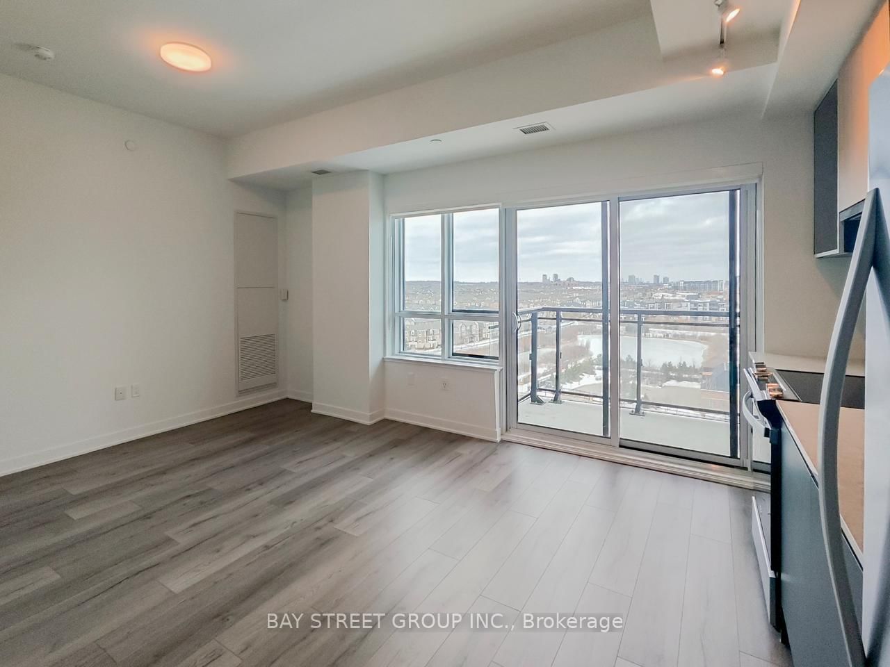395 Dundas Street W, Unit PH07 - Photo 5