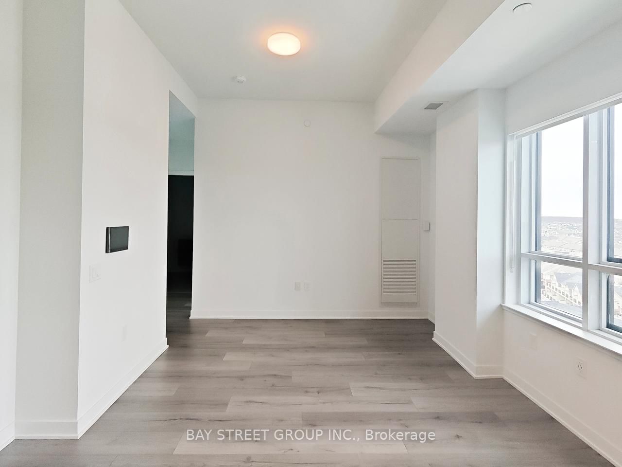 395 Dundas Street W, Unit PH07 - Photo 6