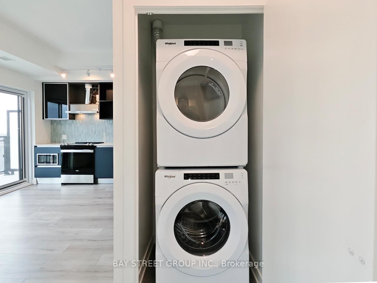 395 Dundas Street W, Unit PH07 - Photo 8