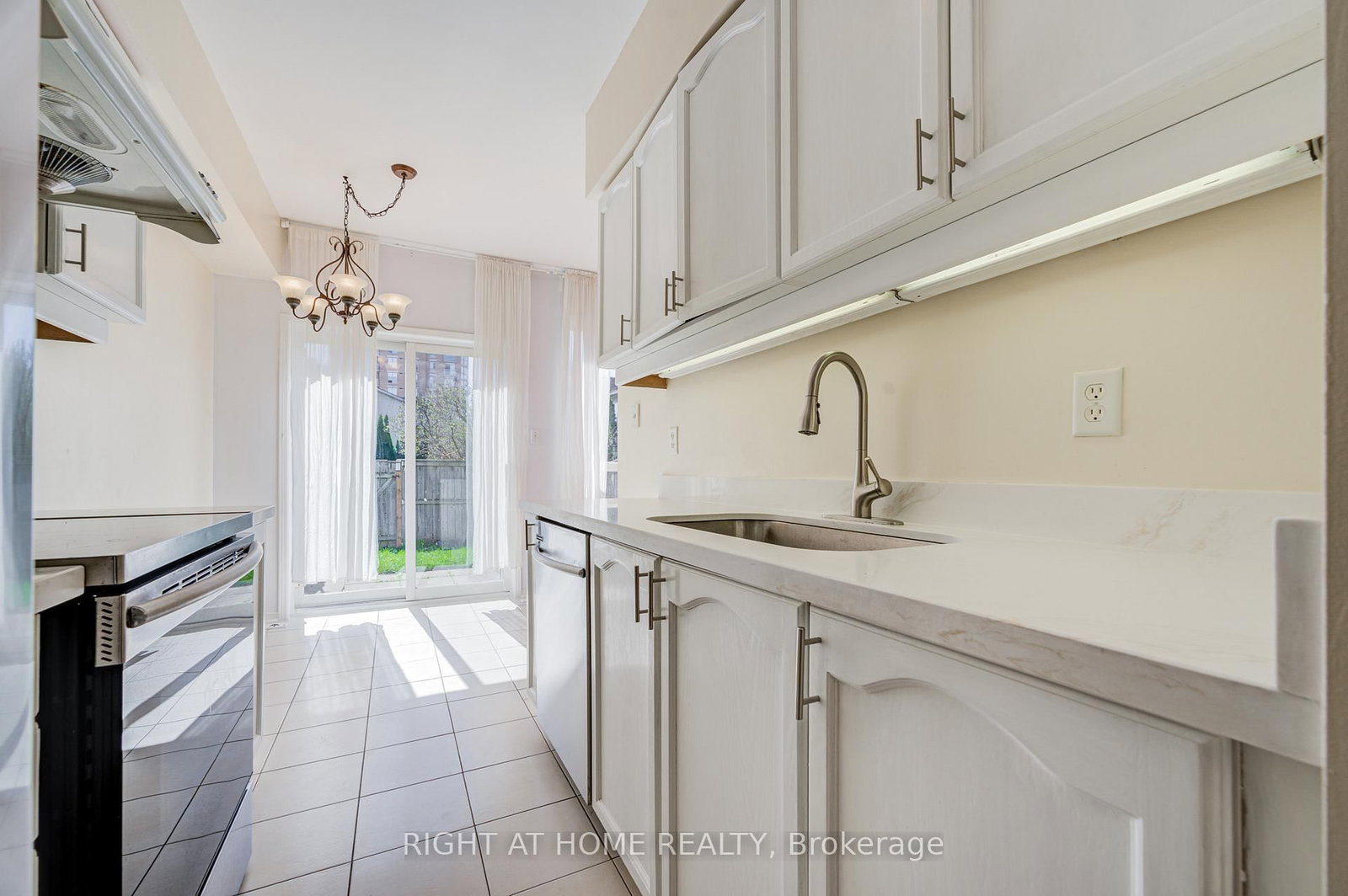 1222 Parkwest Place, Unit 34 - Photo 10