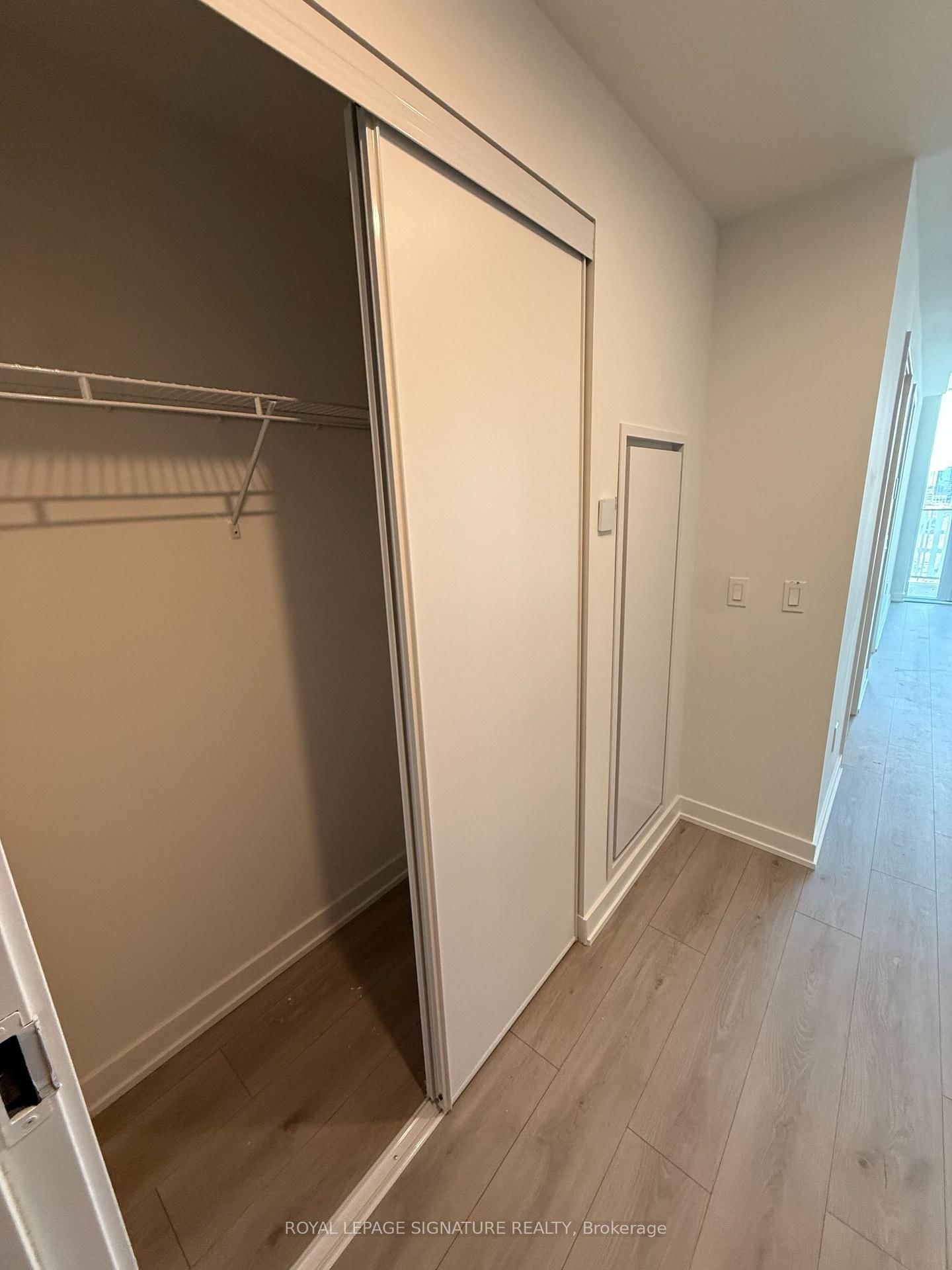 1 Fairview Road E, Unit 2006 - Photo 20