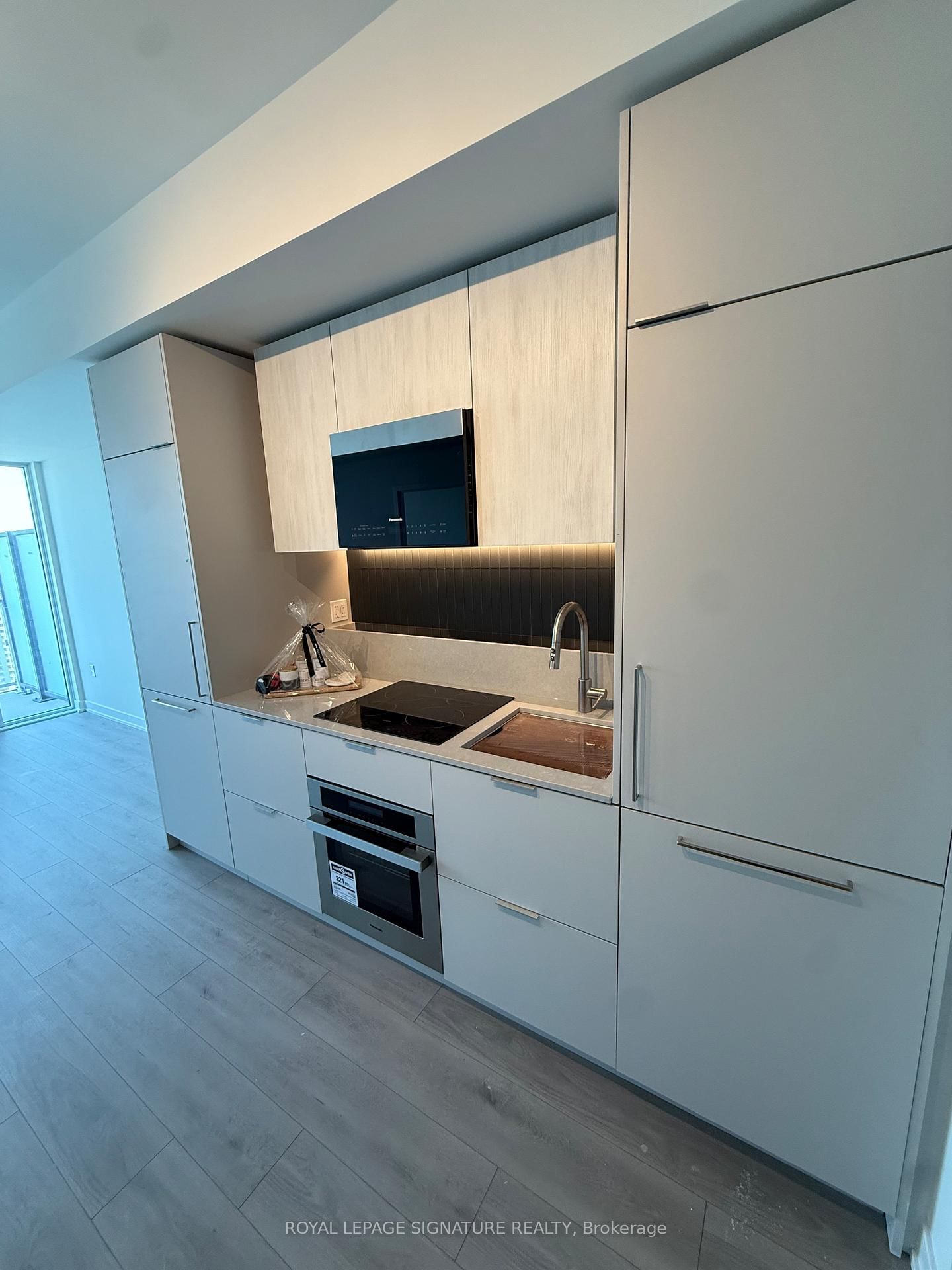 1 Fairview Road E, Unit 2006 - Photo 3