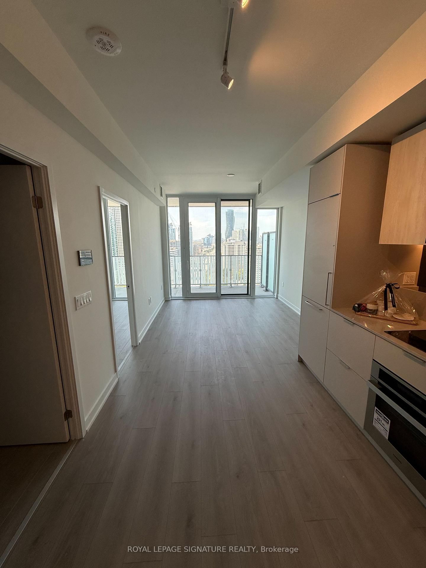 1 Fairview Road E, Unit 2006 - Photo 5