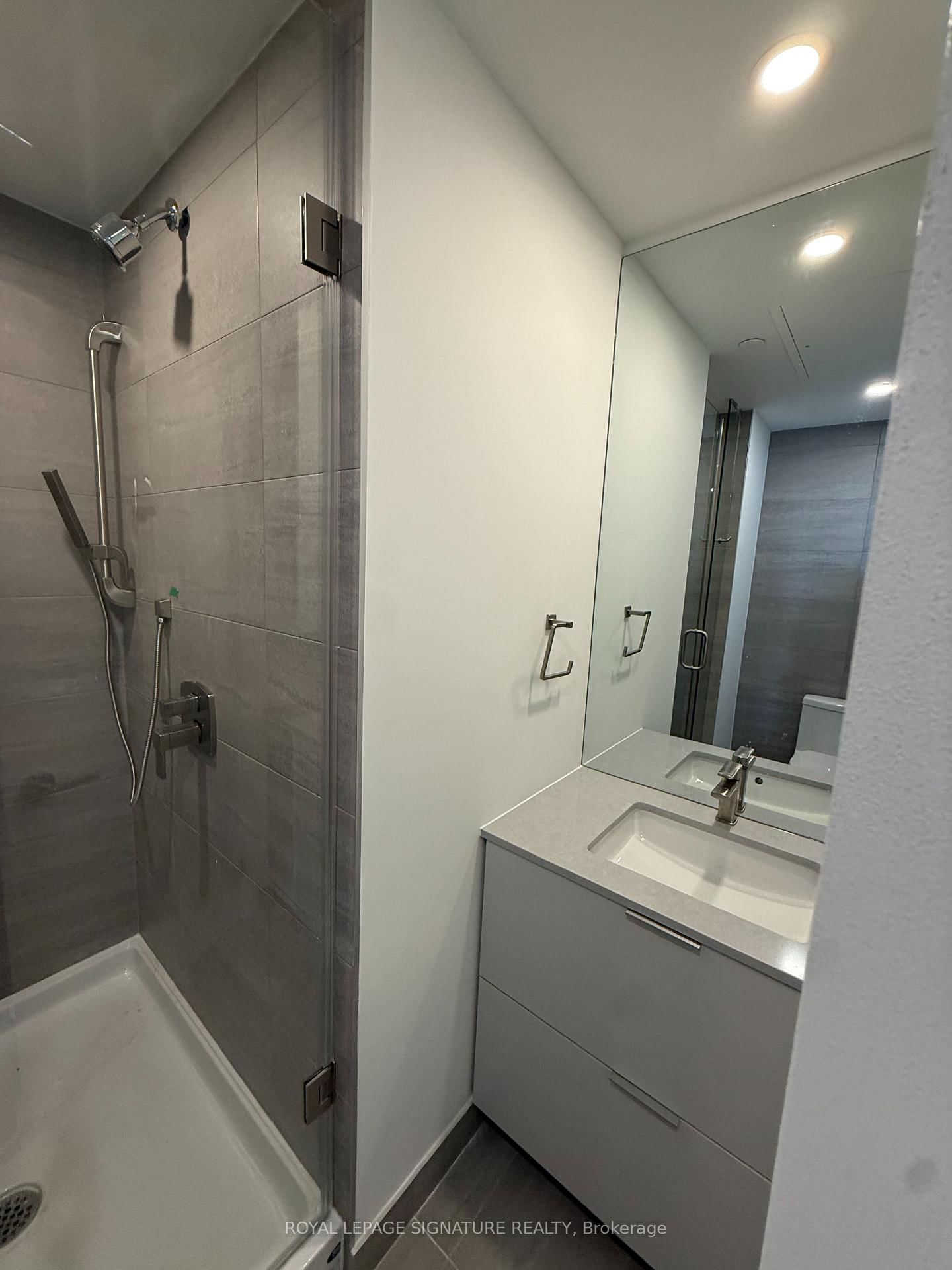 1 Fairview Road E, Unit 2006 - Photo 9