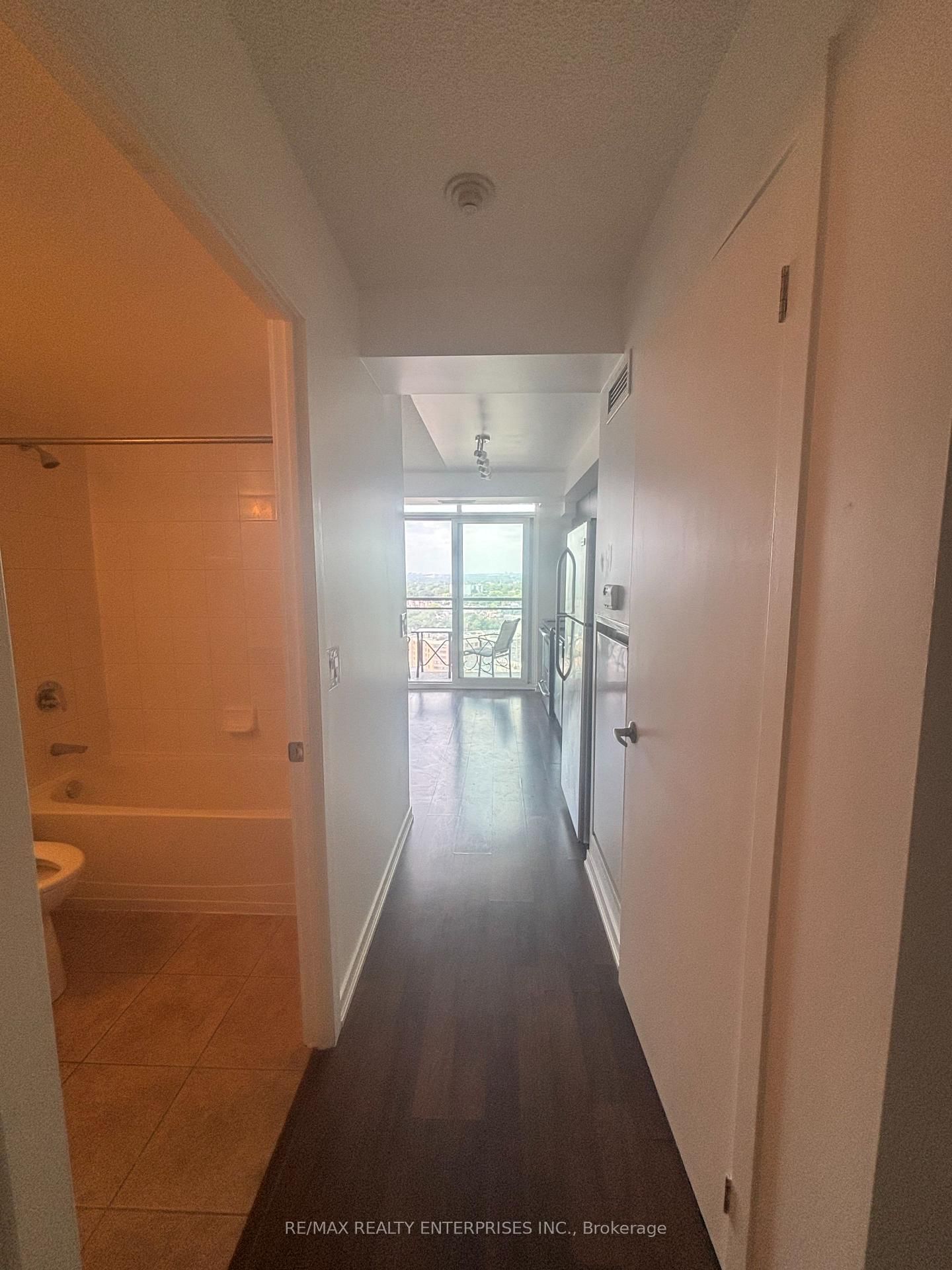 38 Joe Shuster Way, Unit 2009 - Photo 2