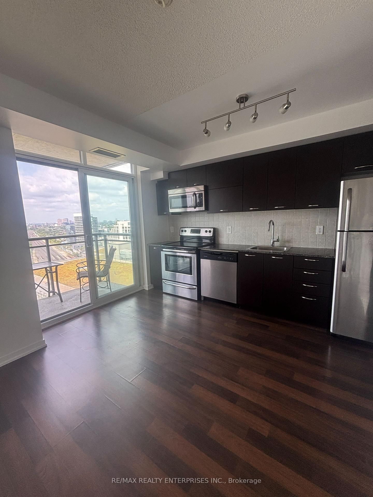 38 Joe Shuster Way, Unit 2009 - Photo 4