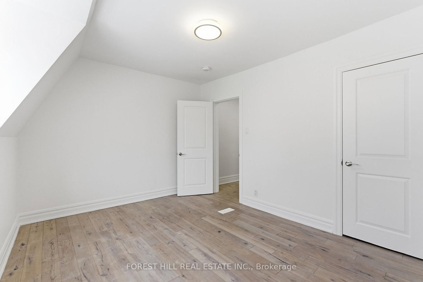 1297 Davenport Road - Photo 17