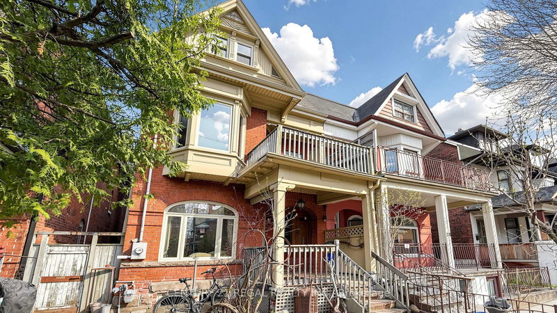 26 MACDONELL Ave, Toronto, M6R 2A2 | Image 3