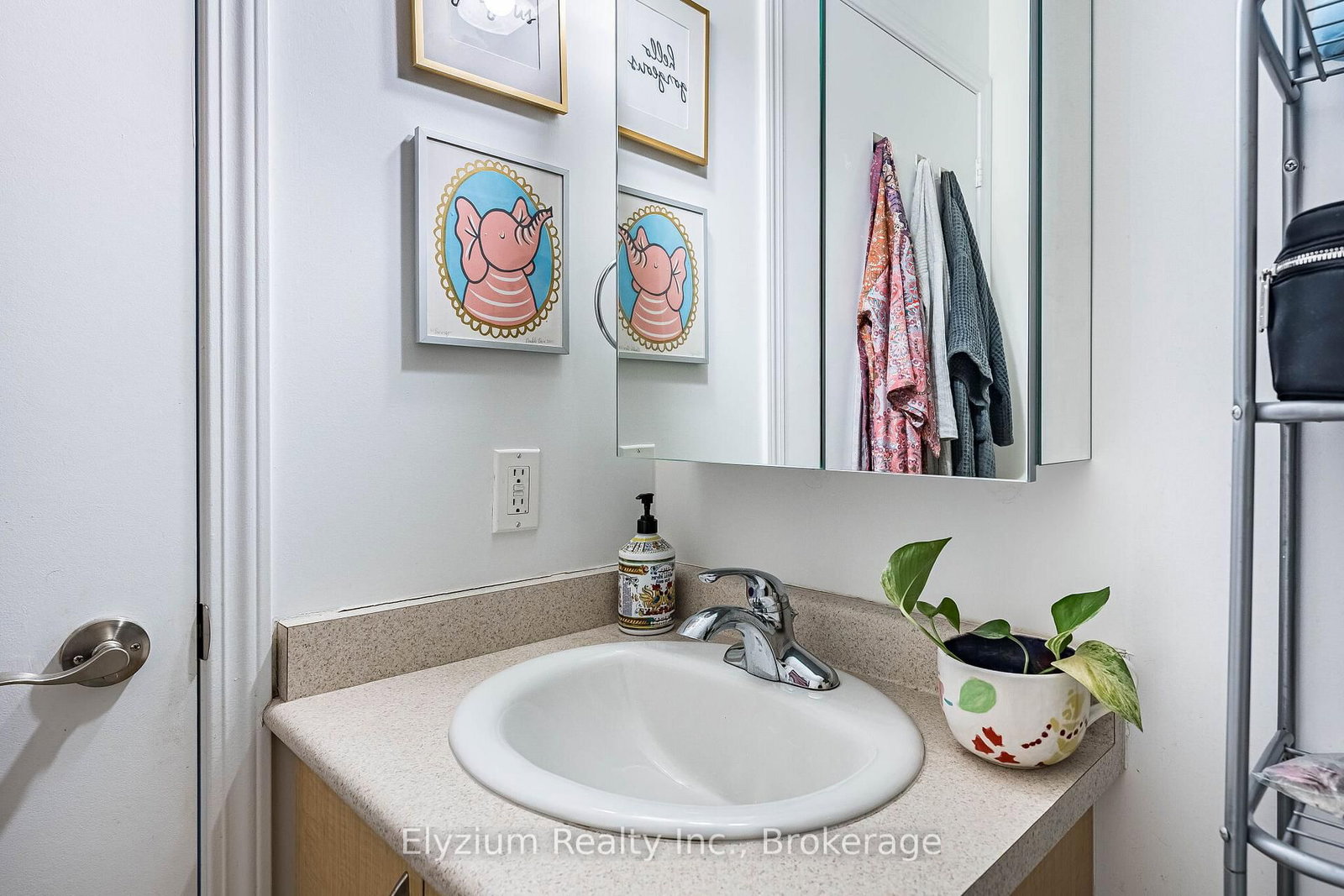60 Heintzman Street, Unit 1902 - Photo 21