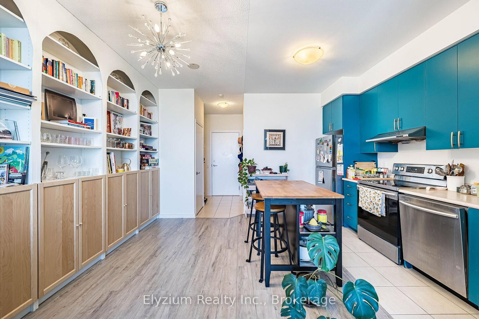 60 Heintzman Street, Unit 1902 - Photo 6