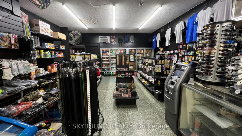Unit 11 - 2111 Jane St, Toronto, M3M 1A2 | Image 2